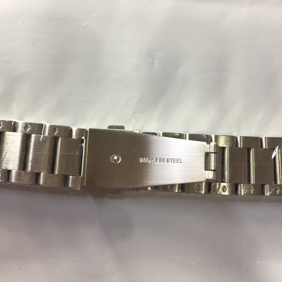 🛍 Fitbit Charge 2 Band Silver Stainless Steel - Picture 6 of 7